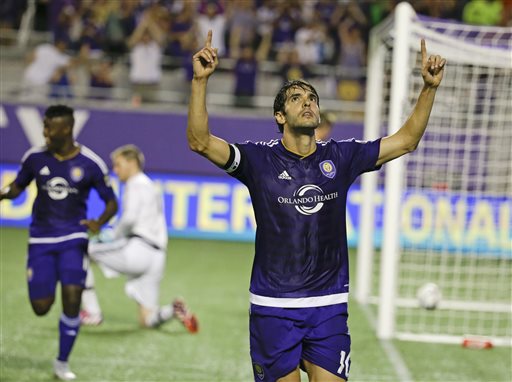 Kaka wearing the City Kit.