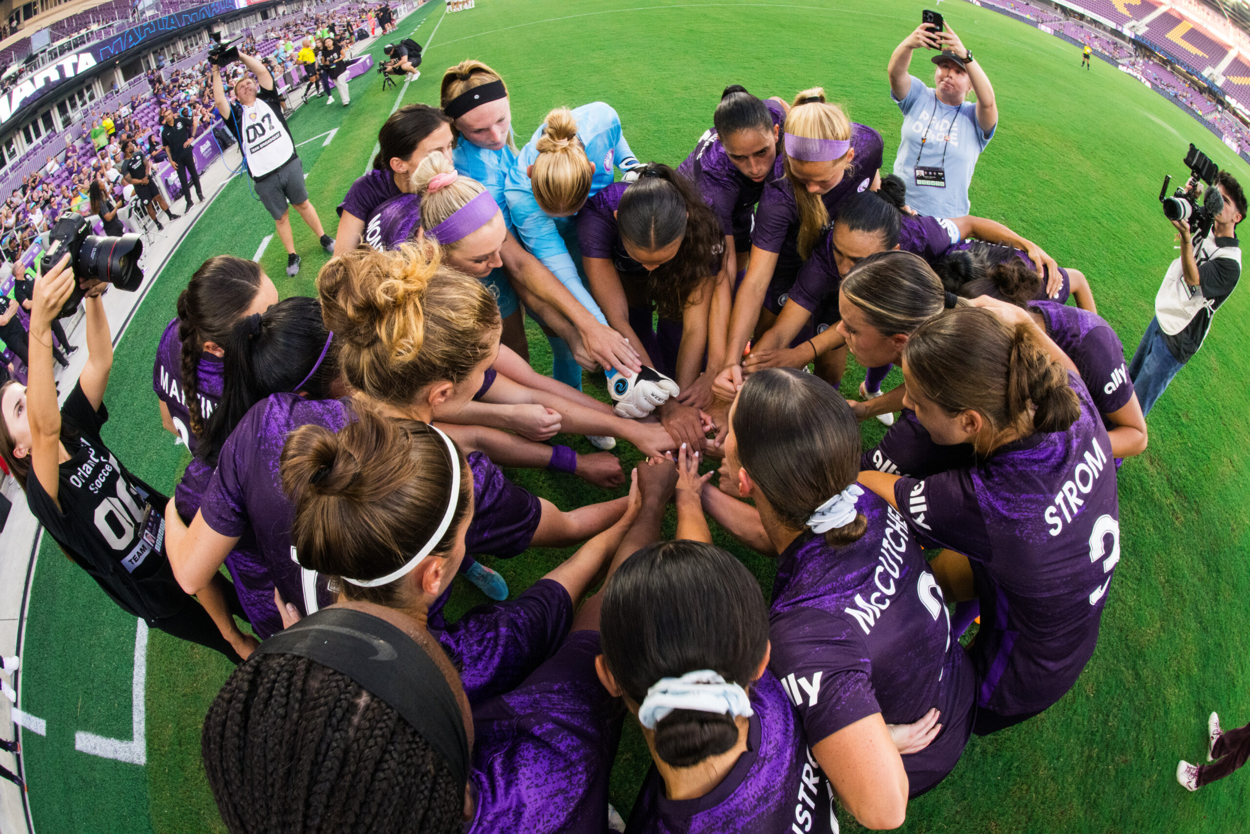 Angel City FC suffers loss to Washington Spirit on late penalty kick