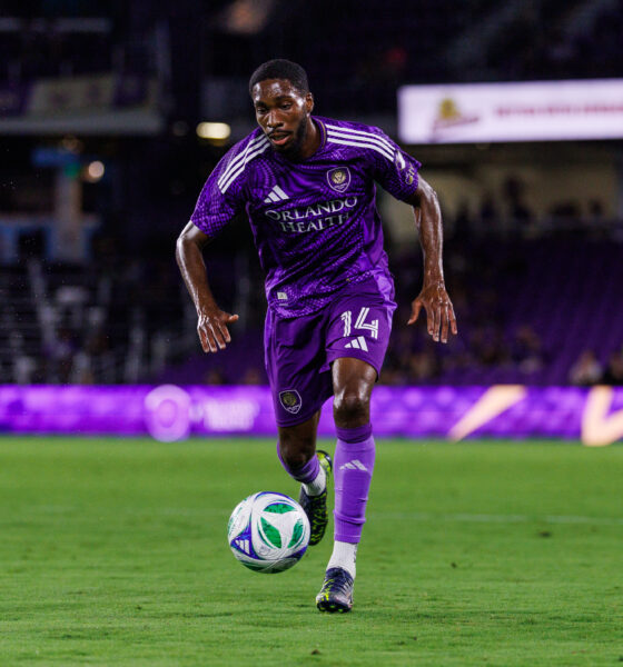 Image of Tyrese Spicer dribbling the ball.