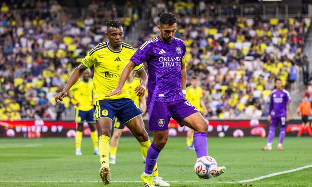 Image of Martin Ojeda with the ball against Nashville.