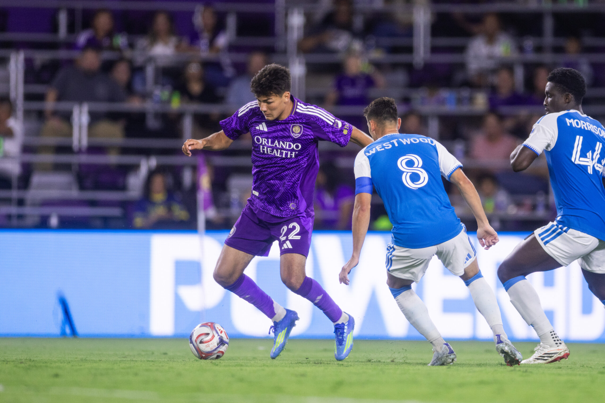 Image of Justin Ellis playing the ball against Charlotte.