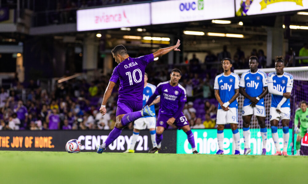 Image of Martin Ojeda taking a free kick against Charlotte.