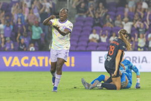 Image of Barbra Banda celebrating her goal against Bay FC.