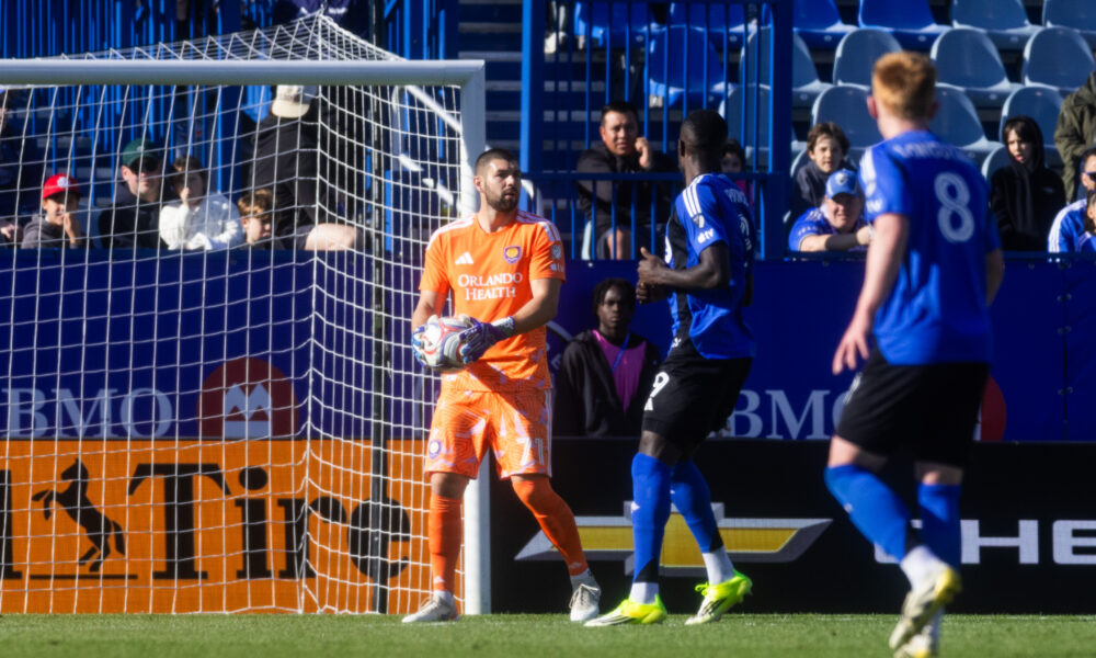 Image of Maxime Crepeau collecting the ball against Montreal.