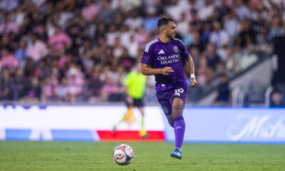 Image of Martin Ojeda playing the ball against Inter Miami.