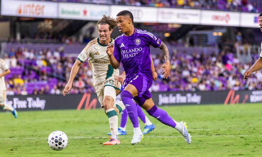 Image of Tiago attacking against Atlanta United.