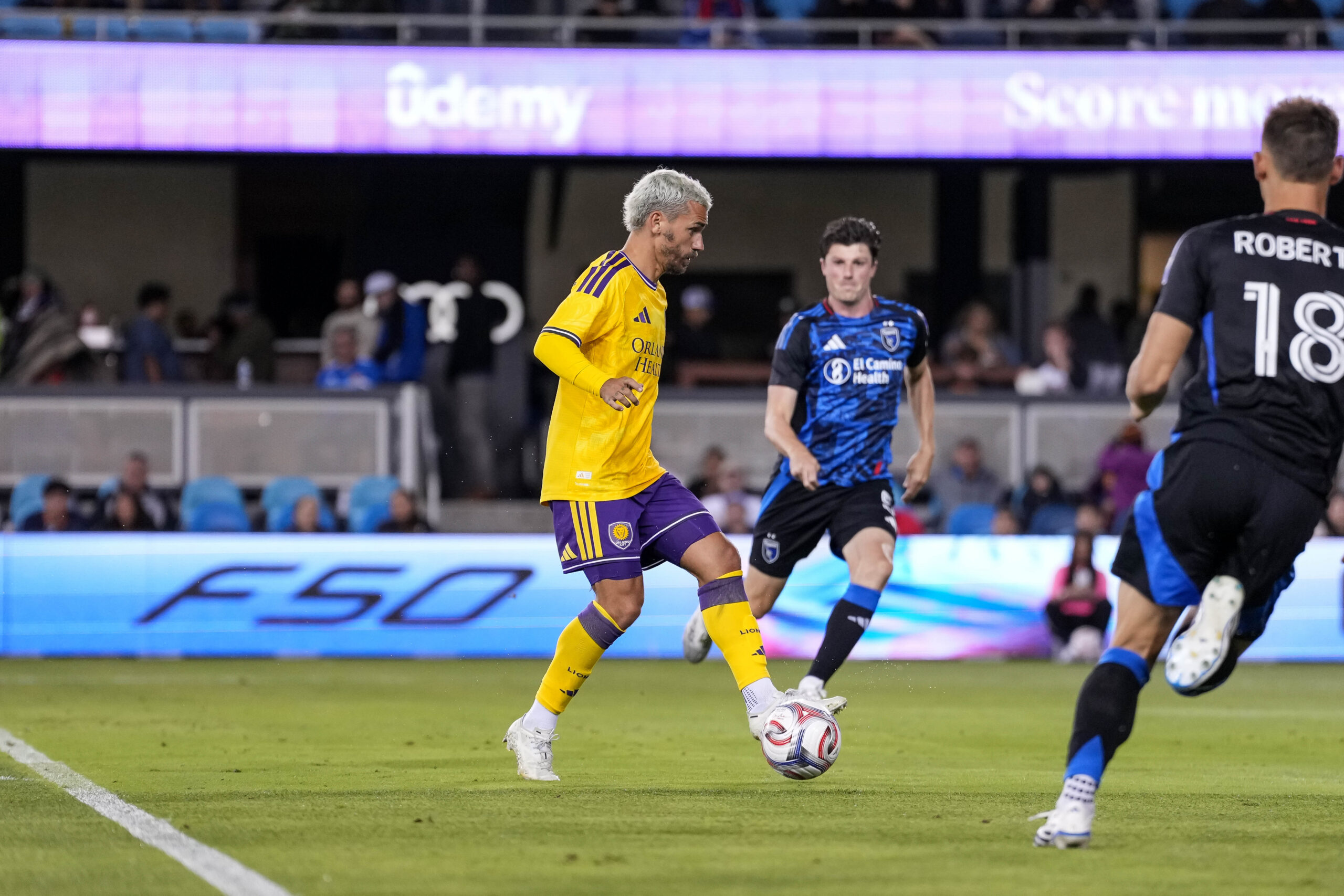 Image of Antoine Griezmann in his MLS debut vs. San Jose.