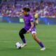 Image of Solai Washington attacking against Chicago.