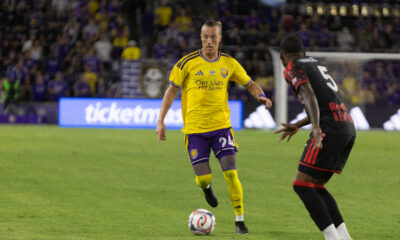 Image of Griffin Dorsey dribbling the ball against the Red Bulls.