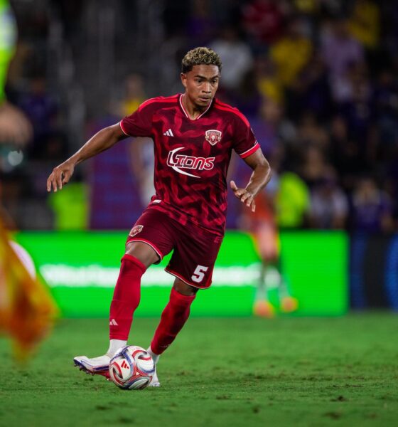 Image of Luis Otavio playing the ball against FC Cincinnati.
