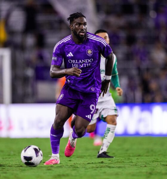 Image of Daryl Dike playing against Club Leon.