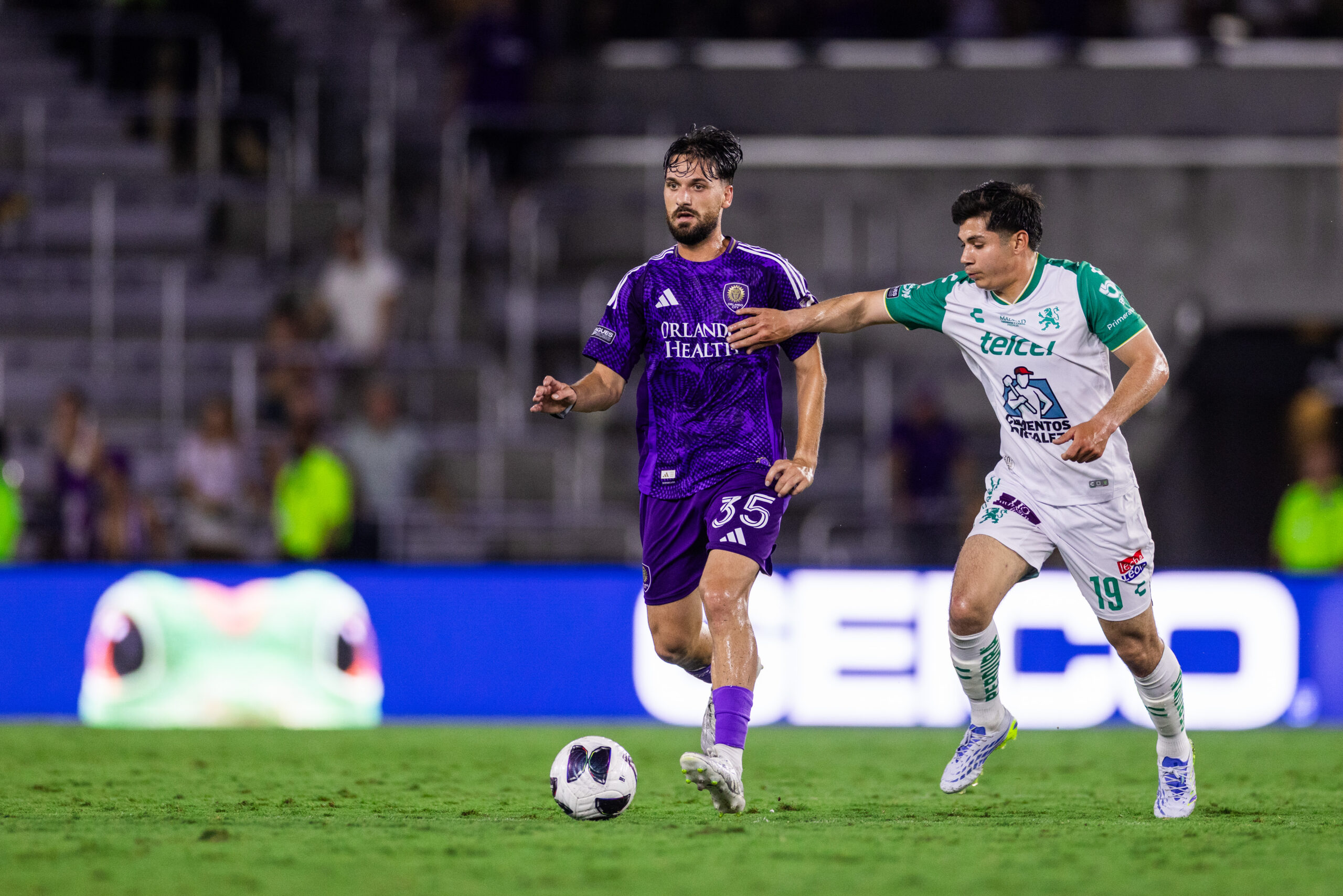 Image of Joran Gerbet in his return from injury against Club Leon.